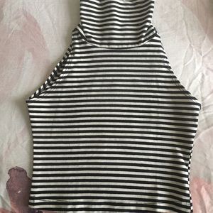 Turtle Neck striped crop top